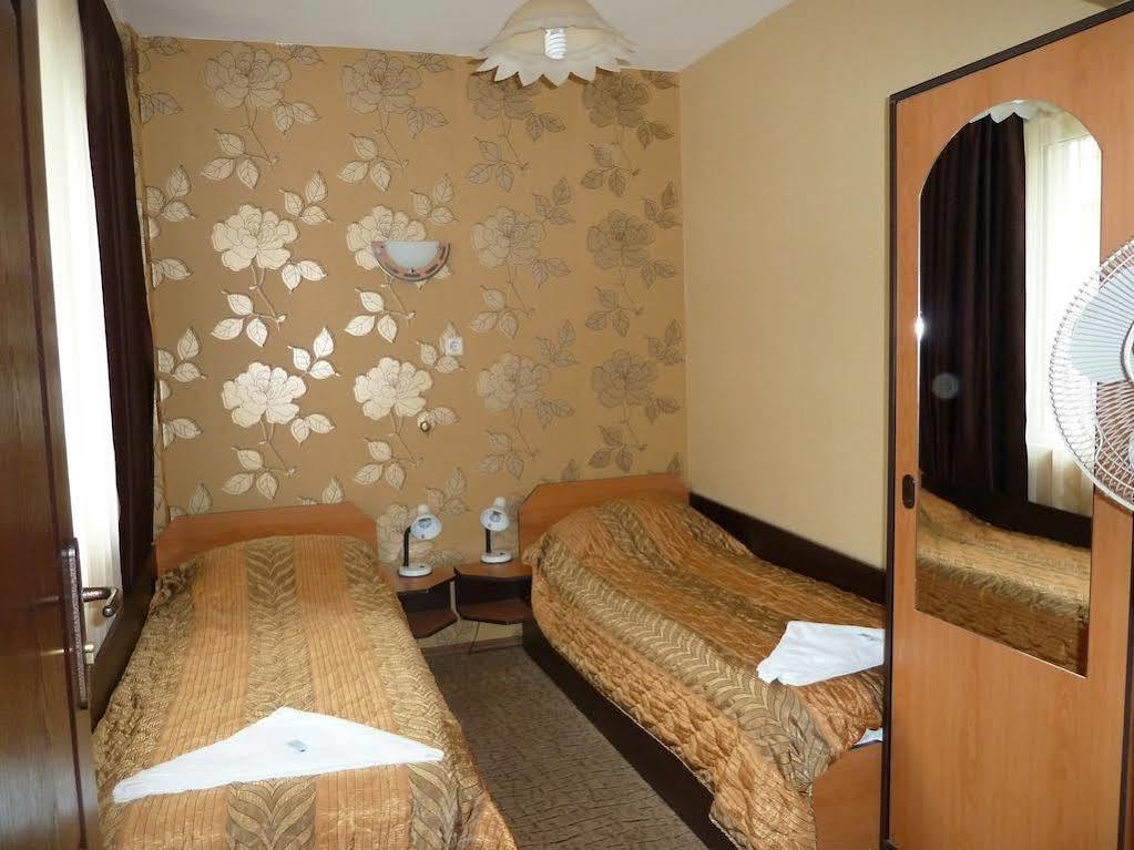 Tarnovski Dom Guest Rooms Veliko Tarnovo Eksteriør billede